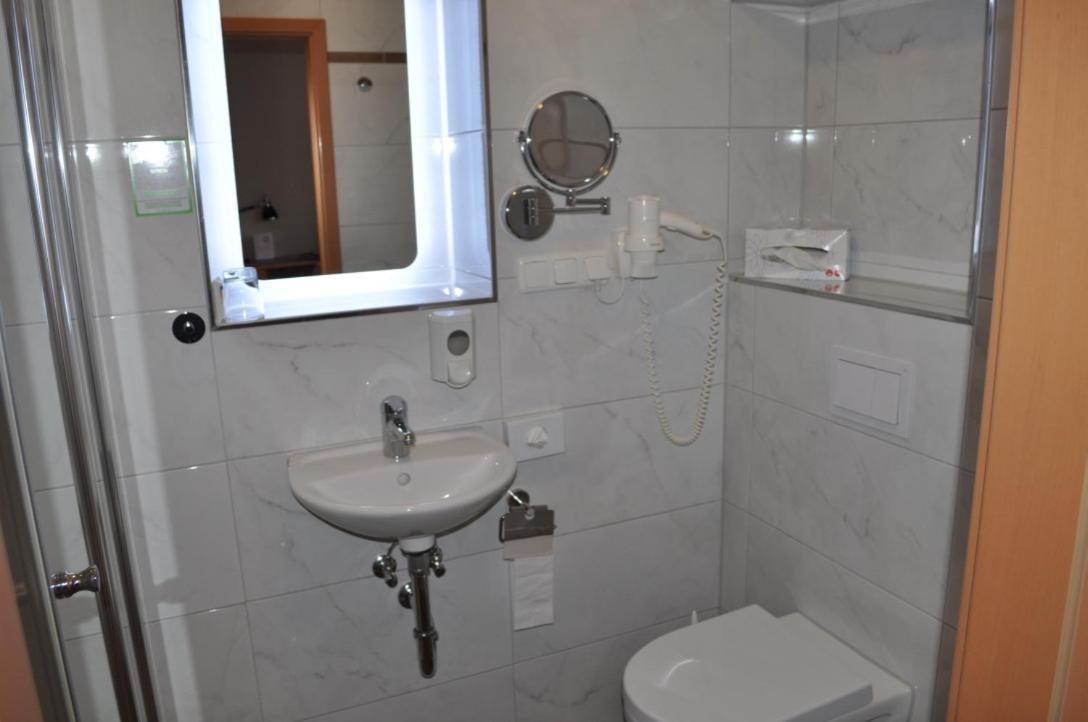 Hotel & Restaurant Bei Hoelzchen Hannover Eksteriør bilde
